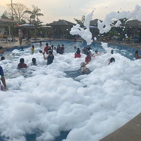 Dna Fun Zone 北干巴鲁 外观 照片