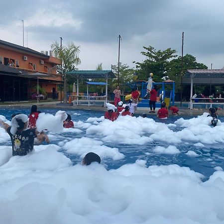 Dna Fun Zone 北干巴鲁 外观 照片